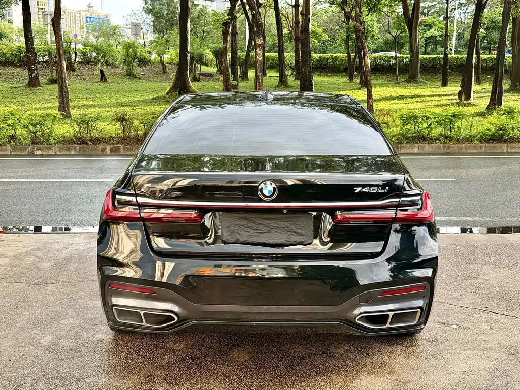BMW 7 Series 7 2016 740Li Lead