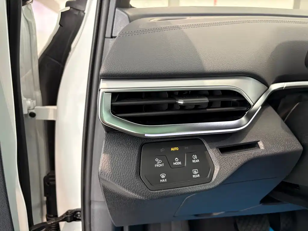 Volkswagen ID.4 Crozz — миниатюра 19