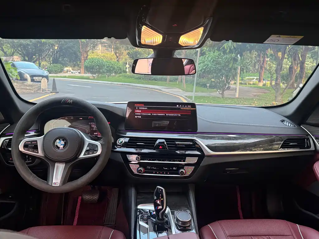 BMW 5 Series — миниатюра 9