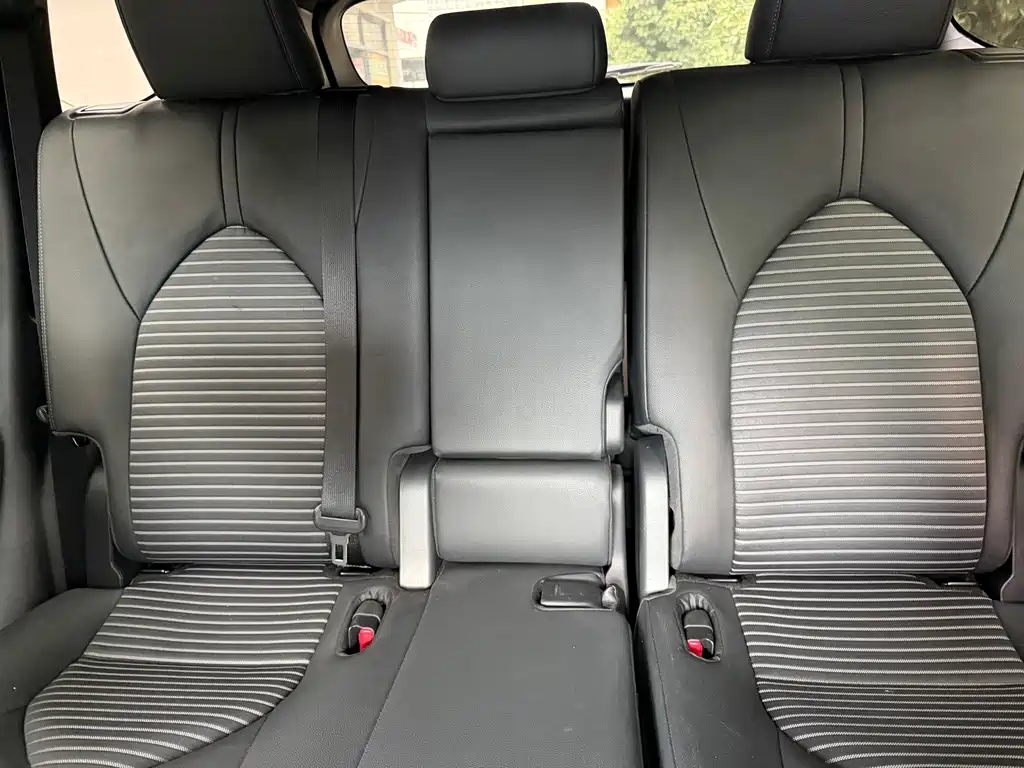 Toyota Crown Kluger — миниатюра 11