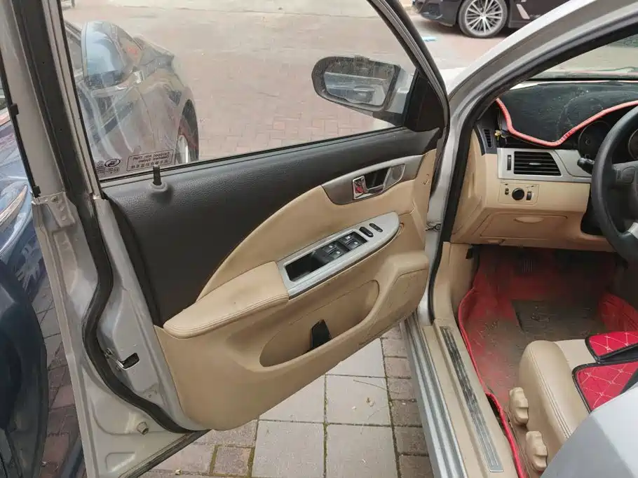 Buick Excelle — миниатюра 7