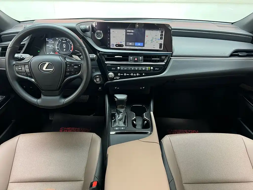 Lexus ES — миниатюра 12