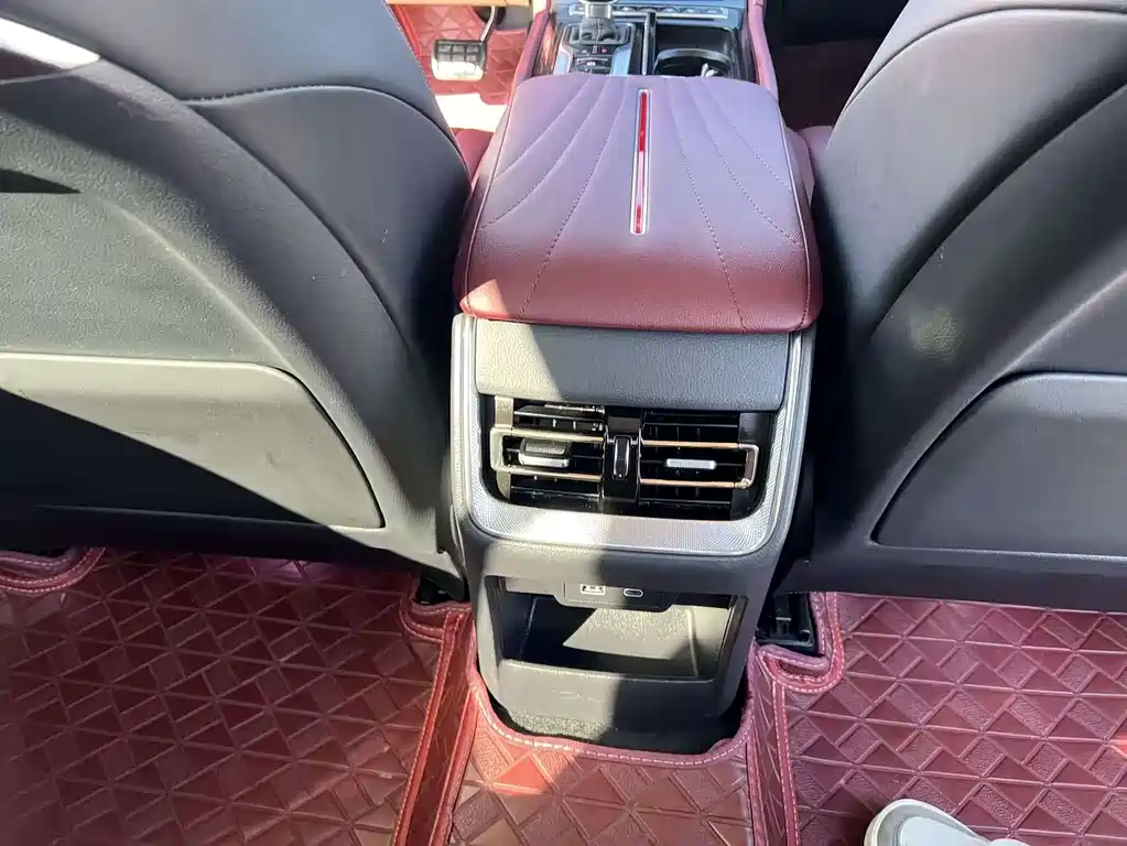 Hongqi Hongqi H5 — миниатюра 8