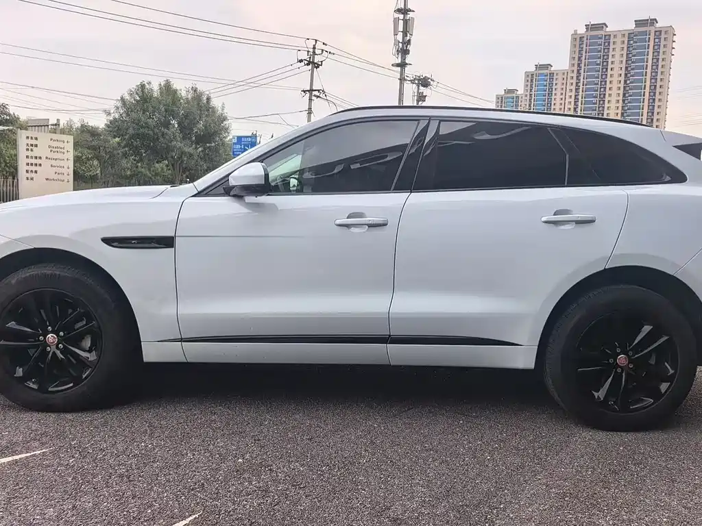 Jaguar F-PACE — миниатюра 6