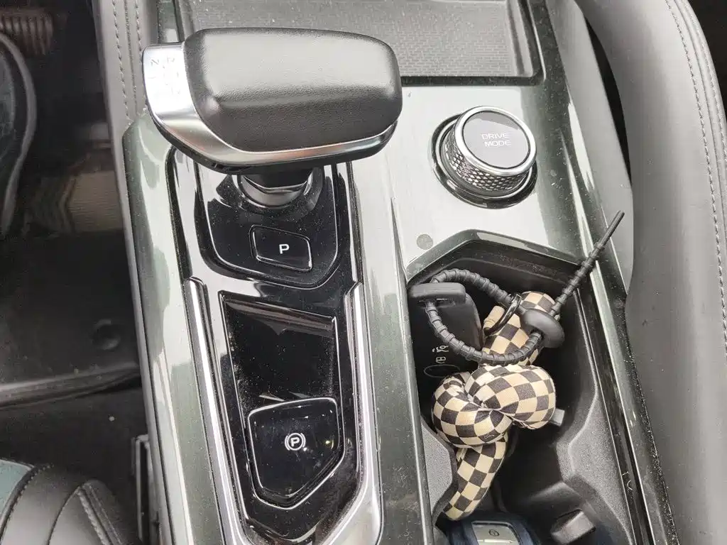 Geely Xingyue L — миниатюра 11