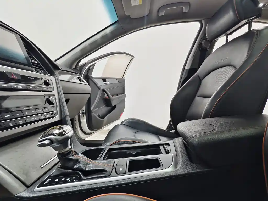 Hyundai Sonata — миниатюра 12