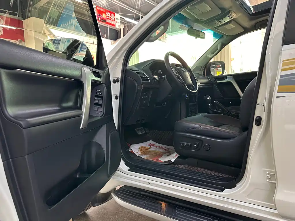 Toyota Prado — миниатюра 3