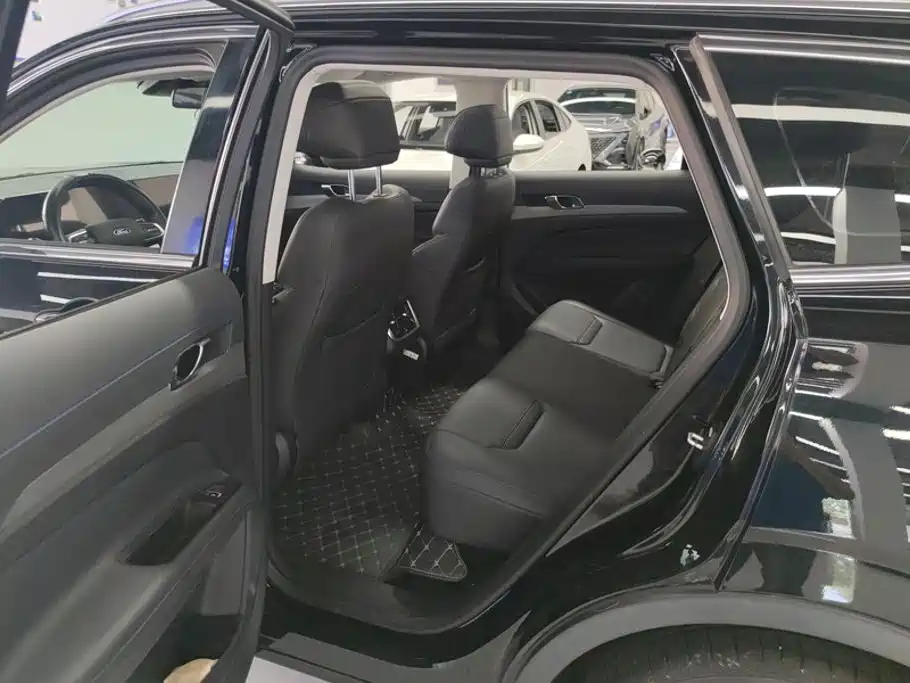 Ford Equator Sport — миниатюра 11