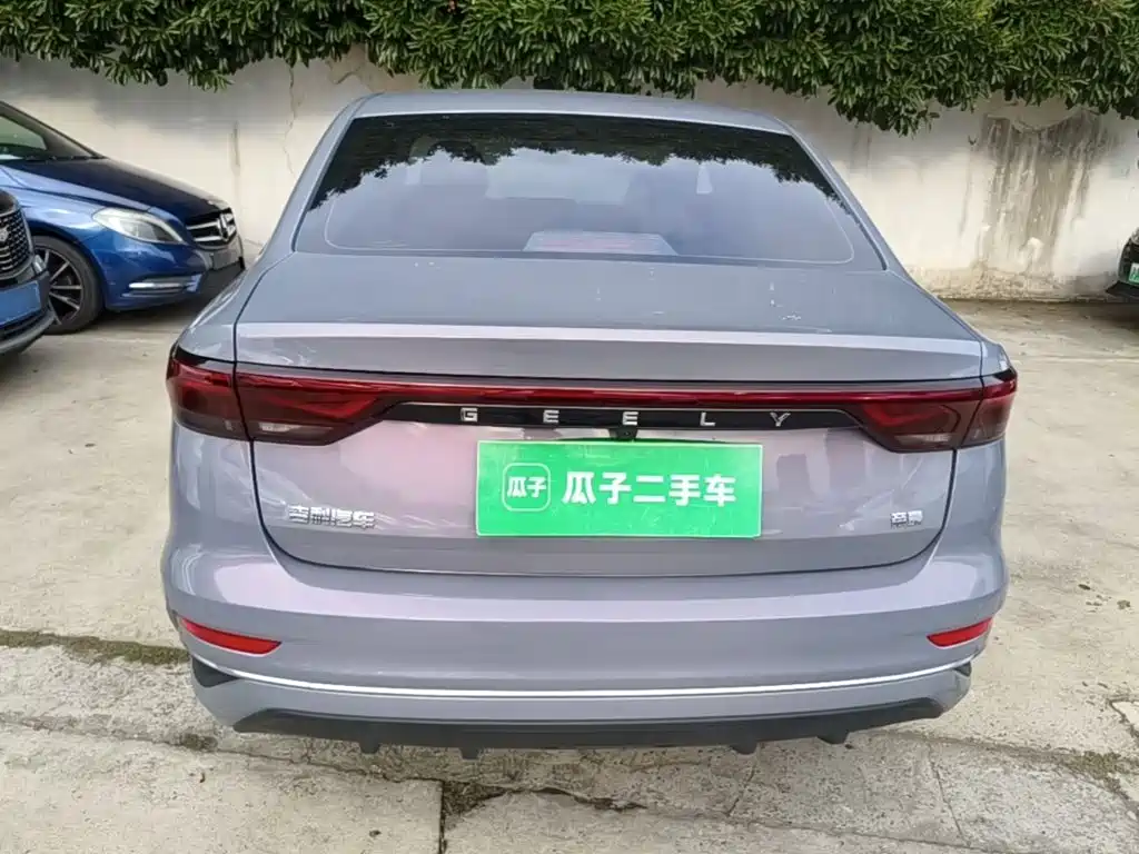 Geely Emgrand — миниатюра 6