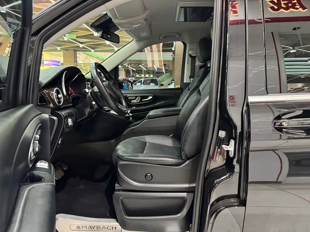 Mercedes-Benz V-Class — миниатюра 9