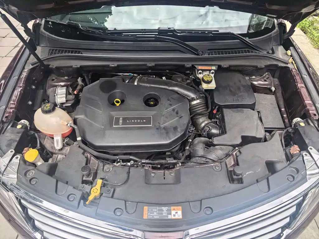 Lincoln MKC — миниатюра 8