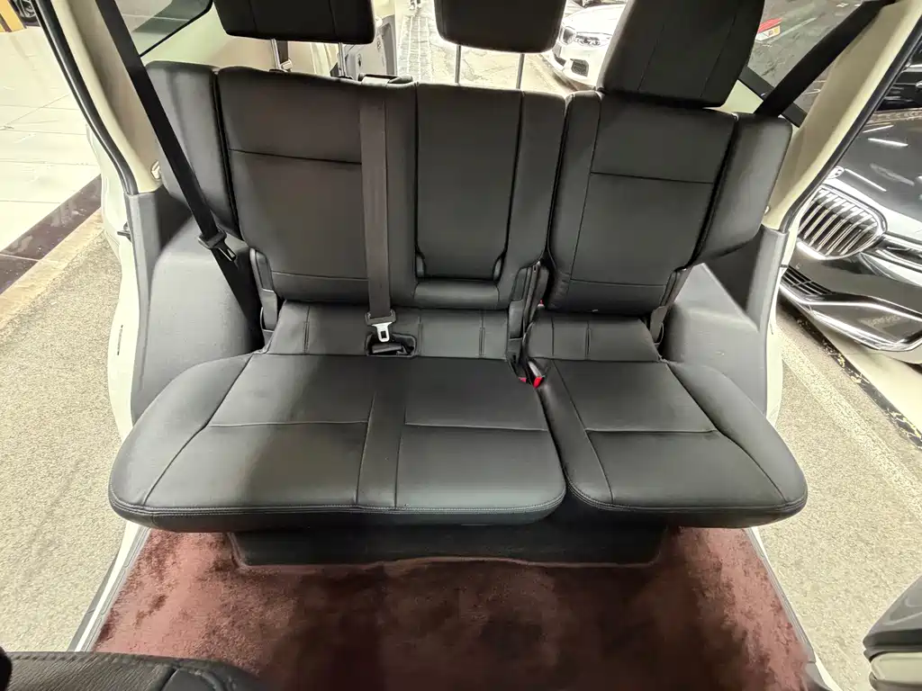 Mitsubishi Pajero (Import) — миниатюра 25