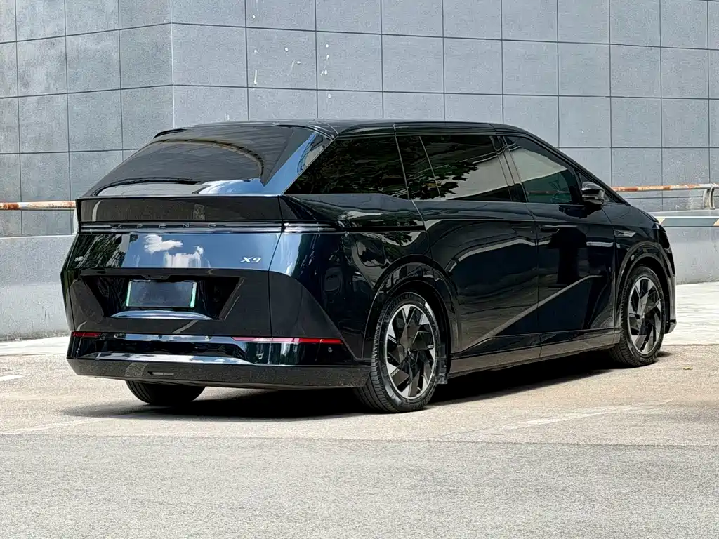 XPeng X9 — миниатюра 4