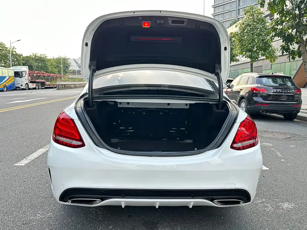 Mercedes-Benz C-Class — миниатюра 17