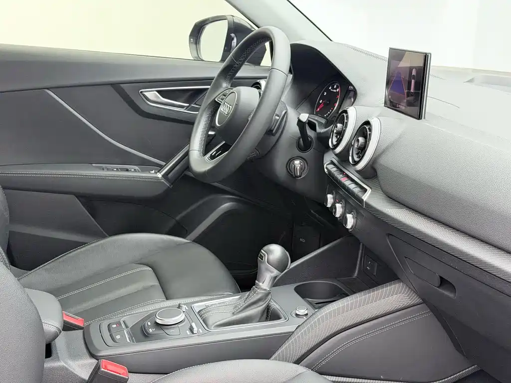 Audi Q2L — миниатюра 20