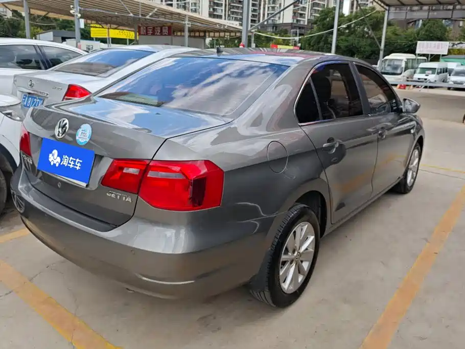 Volkswagen Jetta — миниатюра 3