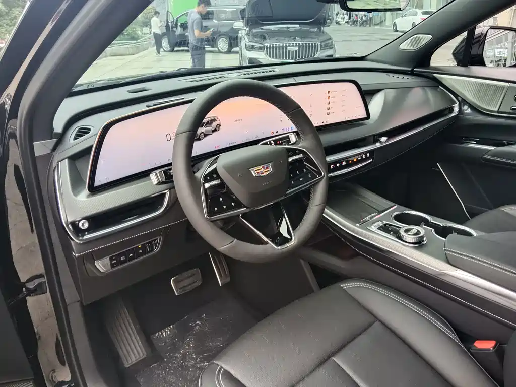 Cadillac XT5 — миниатюра 12