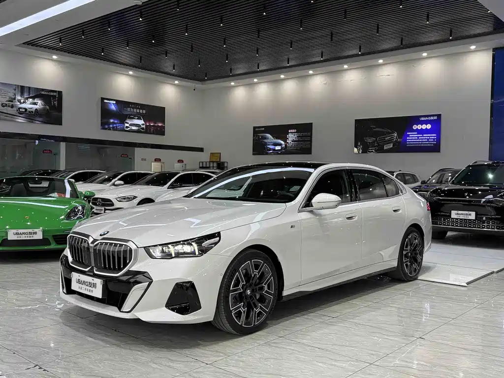 BMW 5 Series 2025