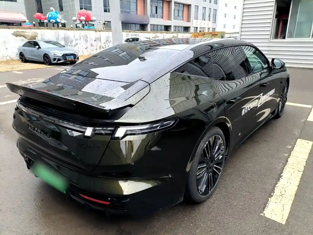 Lynk & Co 10 — миниатюра 7