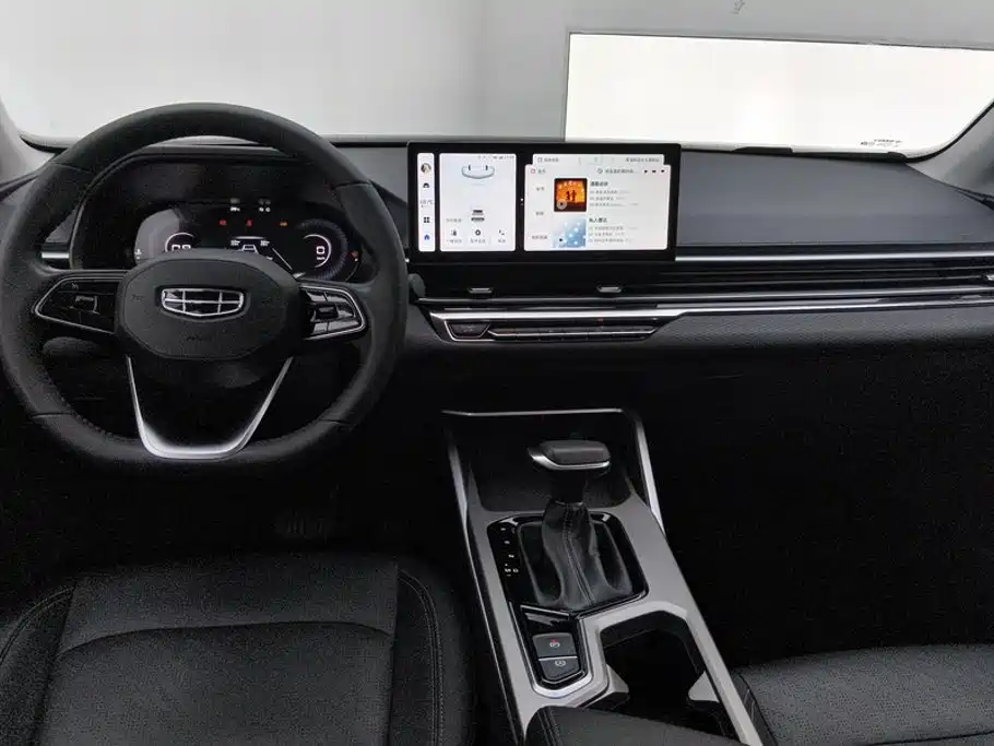 Geely Emgrand — миниатюра 12