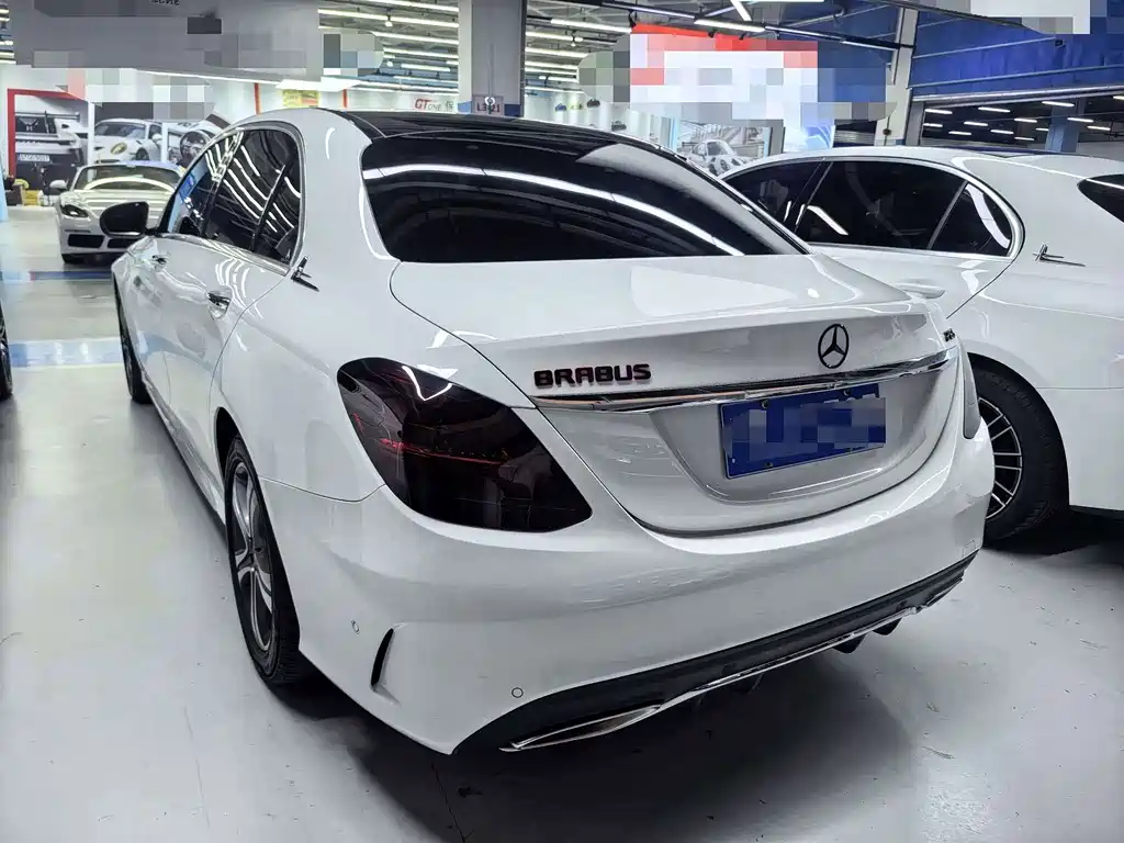 Mercedes-Benz C-Class — миниатюра 12