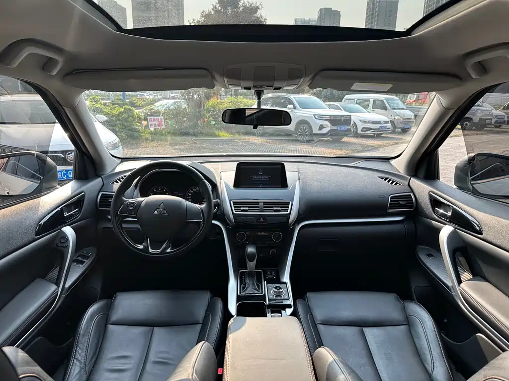 Mitsubishi Eclipse Cross — миниатюра 9