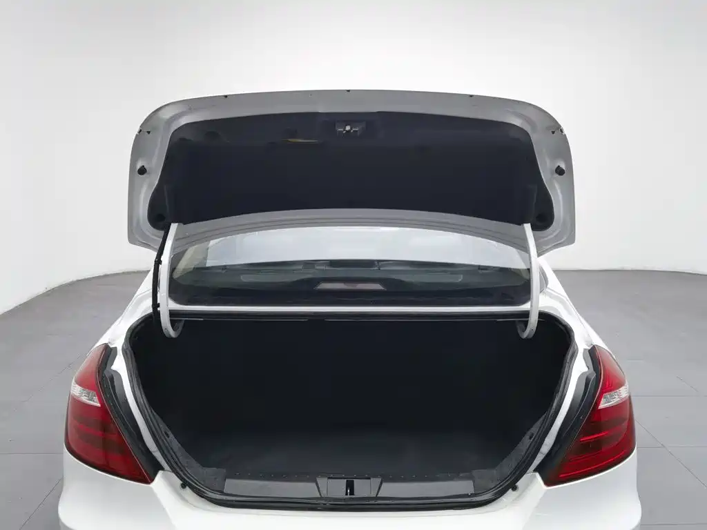 Geely Emgrand — миниатюра 16