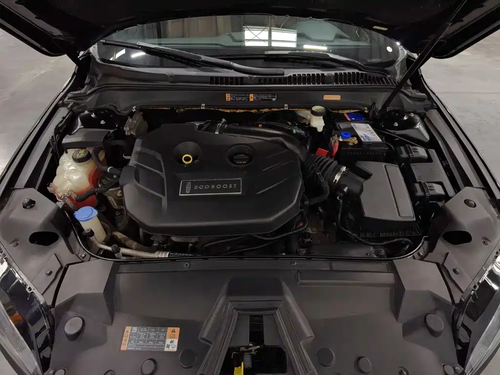 Lincoln MKZ — миниатюра 6