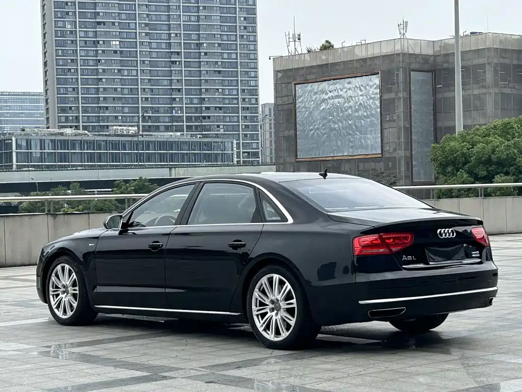 Audi A8 2013 A8L 6.3 FSI W12 quattro