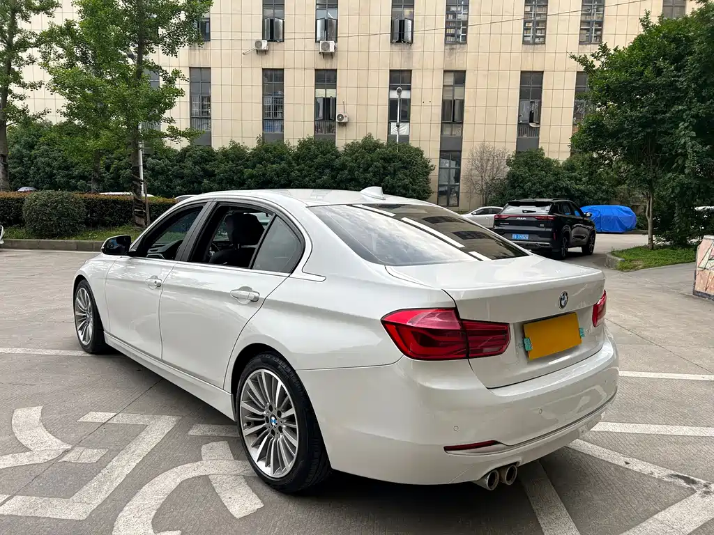 BMW 3 Series — миниатюра 7