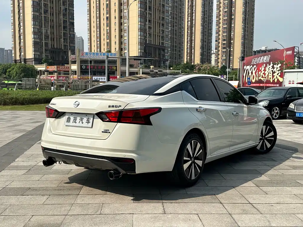 Nissan Teana — миниатюра 7