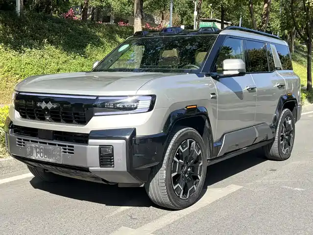 FANG CHENG BAO LEOPARD 8 2024