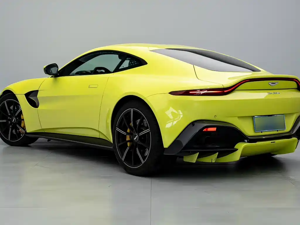 Aston Martin V8 Vantage — миниатюра 8
