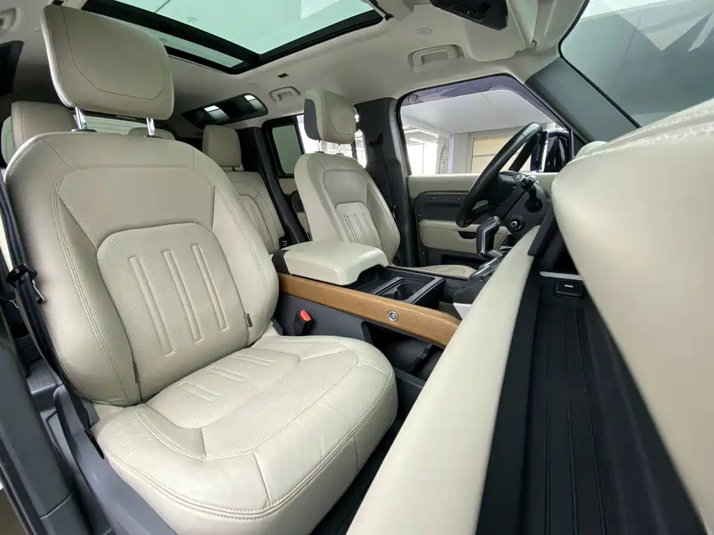 Land Rover Defender — миниатюра 26