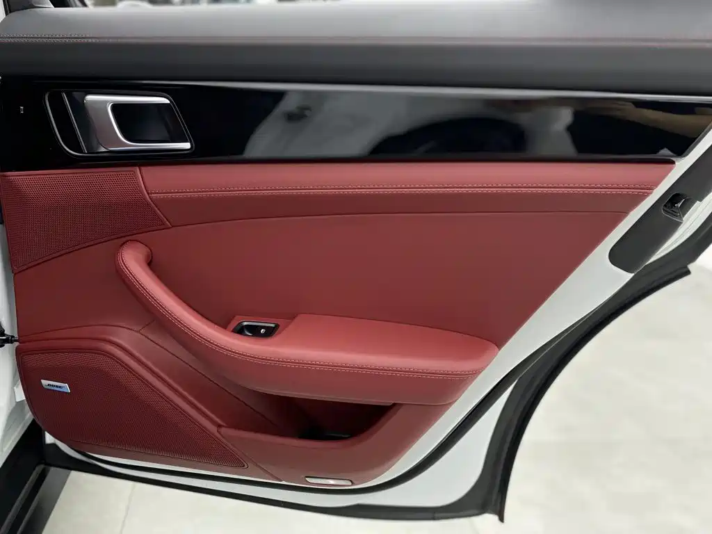 Porsche Panamera — миниатюра 35