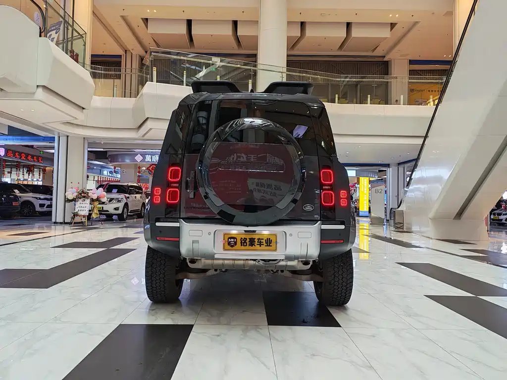 Land Rover Land Rover Defender 2024 110 3.0T P400