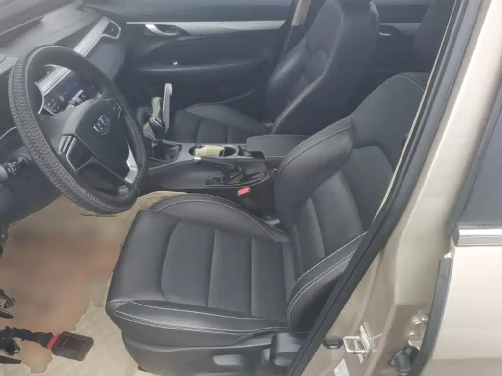 Geely Emgrand — миниатюра 15