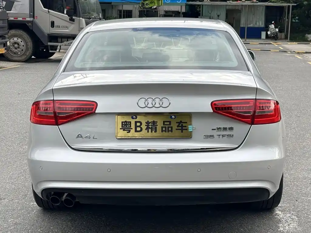 Audi A4L — миниатюра 4