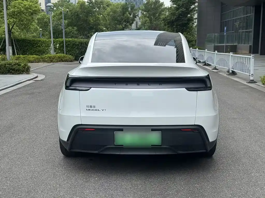 Tesla Model Y — фотографии объявления, Фото 16