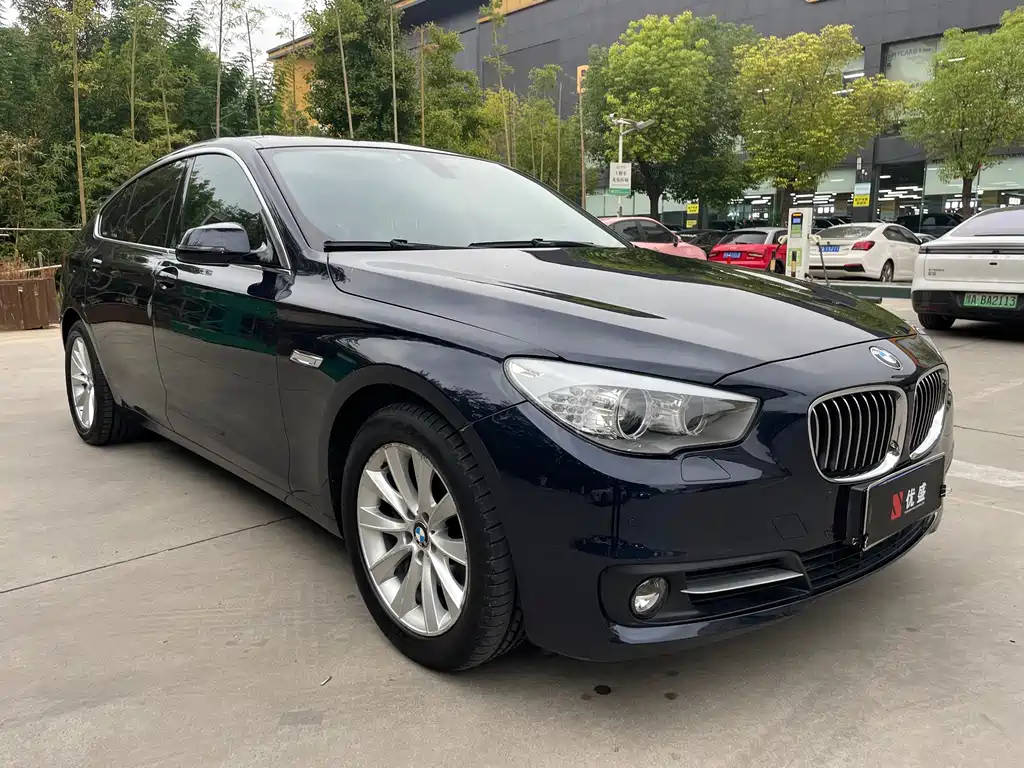 BMW 5 Series GT — миниатюра 3