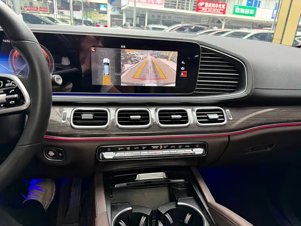 Mercedes-Benz GLE (Import) — миниатюра 9