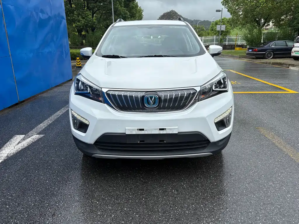 Changan CS15EV — миниатюра 2