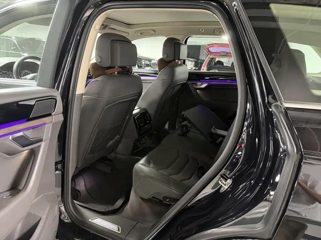 Volkswagen Touareg — миниатюра 11