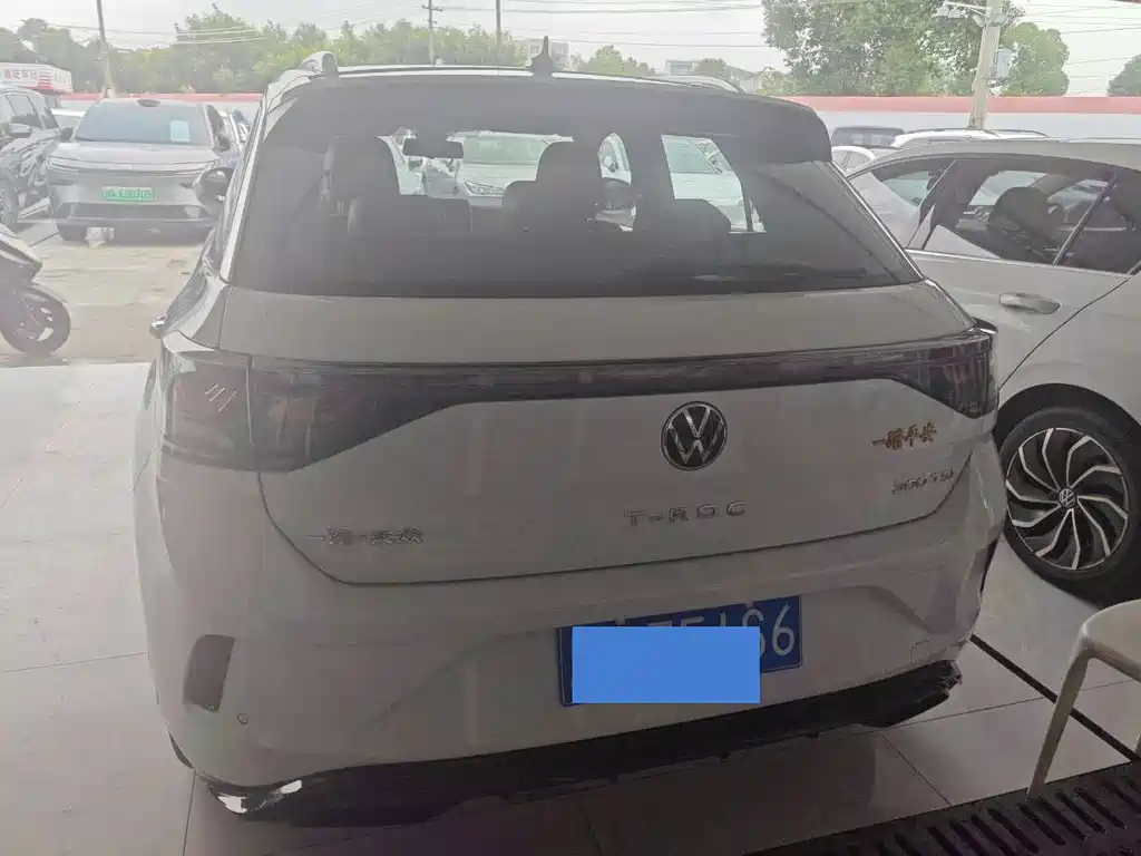 Volkswagen T-Roc — миниатюра 10