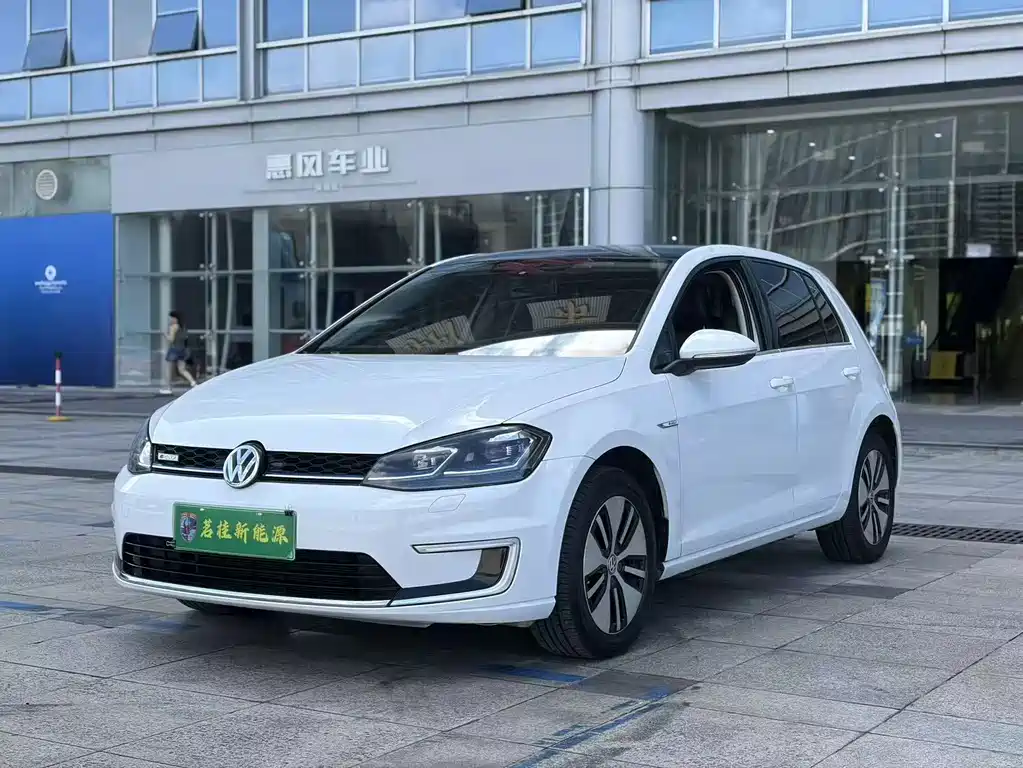 Volkswagen Golf EV