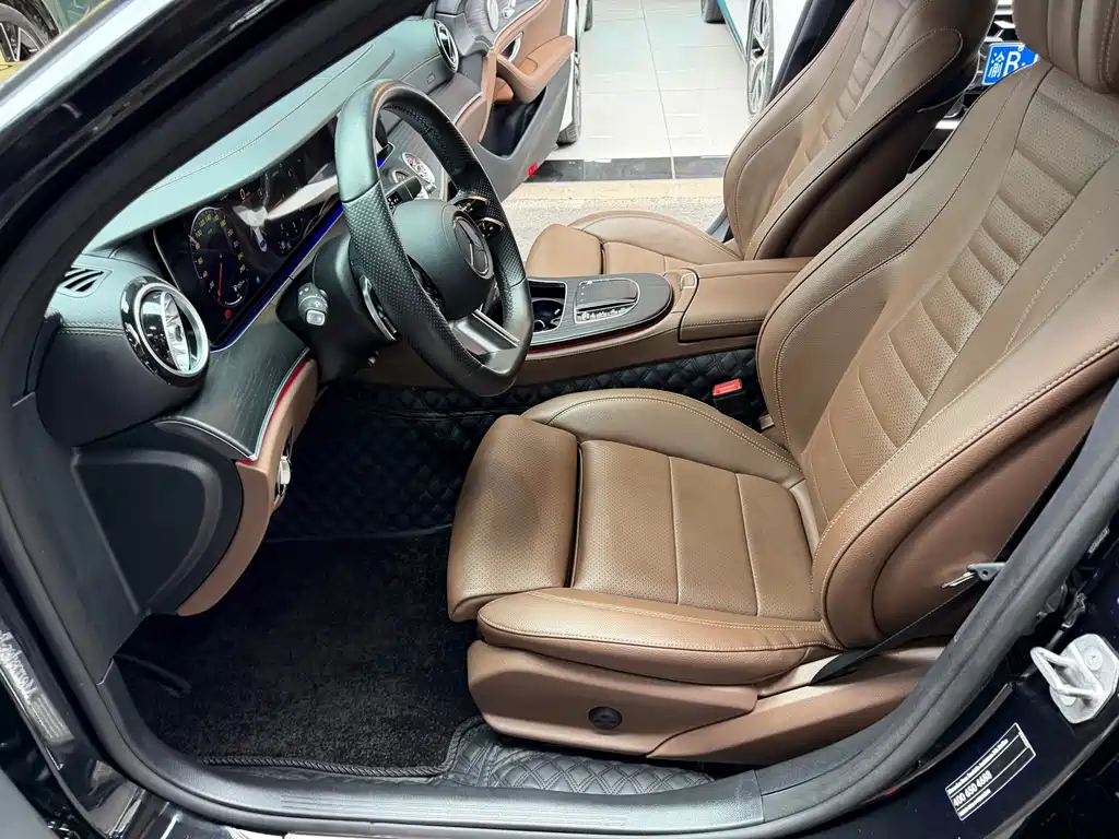 Mercedes-Benz E-Class — миниатюра 9