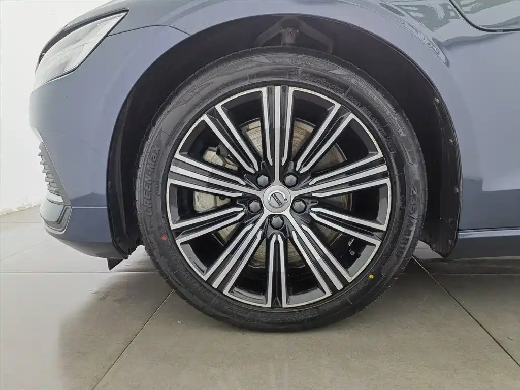 VOLVO S60 PLUG IN HYBRID