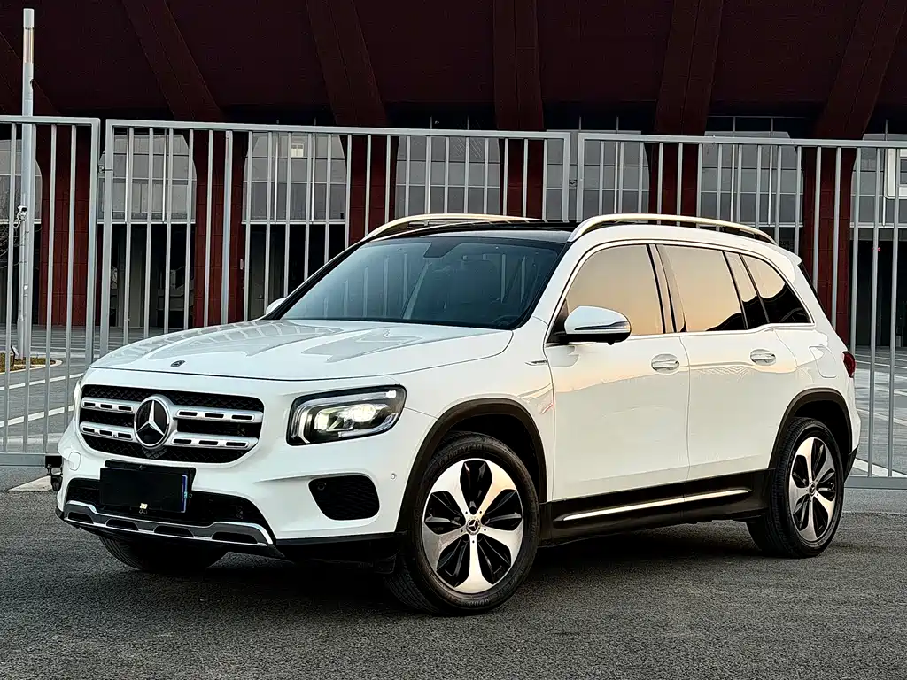 MERCEDES-BENZ GLB