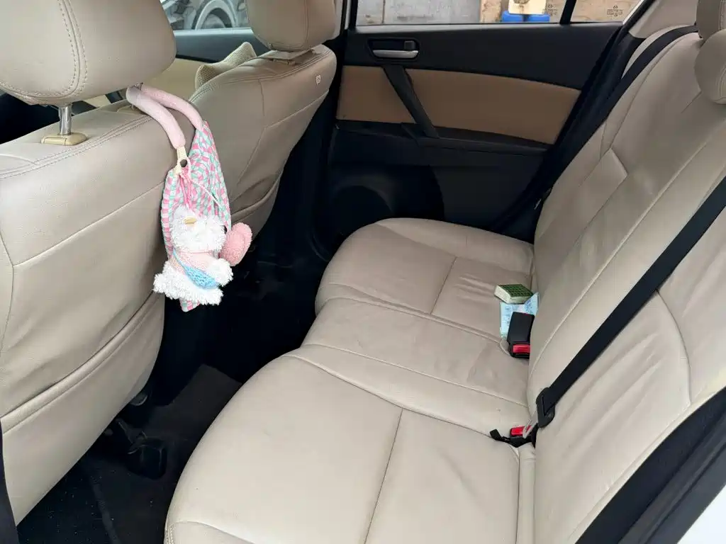 Mazda 3 Xingcheng — миниатюра 10