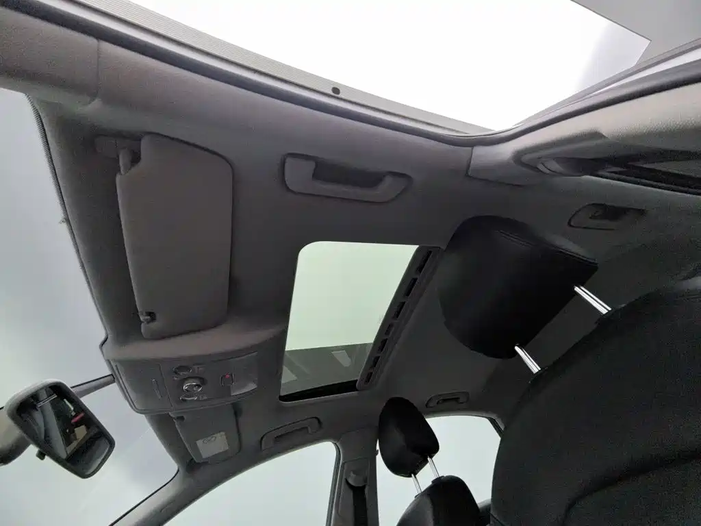 Audi A4L — миниатюра 14